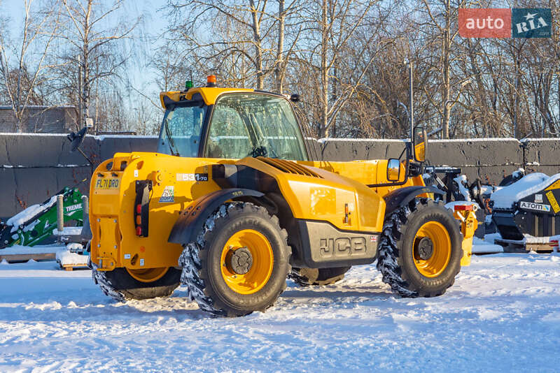 Подъемник телескопический JCB 531-70 2021 в 