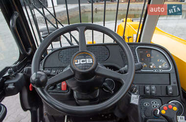 Подъемник телескопический JCB 531-70 2021 в 