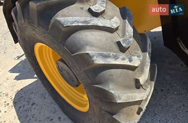 Телескопический погрузчик JCB 531-70 2012 в 
