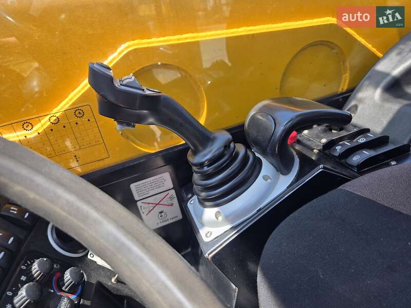 Телескопический погрузчик JCB 531-70 2012 в Болграде