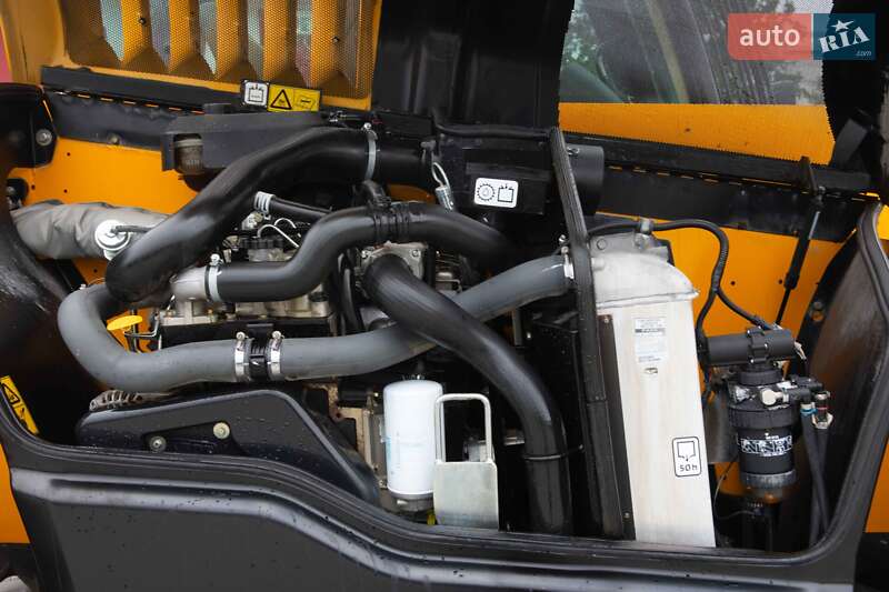 Подъемник телескопический JCB 531-70 2017 в Житомире