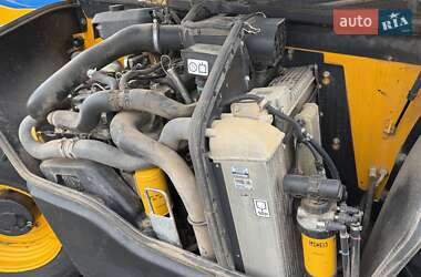Телескопический погрузчик JCB 533-105 2015 в 