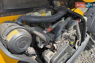 Телескопический погрузчик JCB 533-105 2011 в 