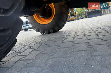 Телескопический погрузчик JCB 533-105 2007 в 