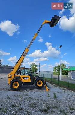 Телескопический погрузчик JCB 533-105 2007 в 