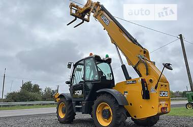 Телескопический погрузчик JCB 535-125 2017 в 