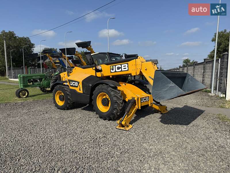 JCB 535-125 2016