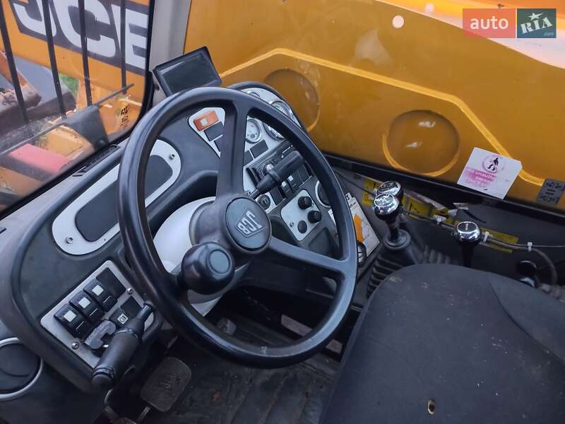 Телескопічні навантажувачі JCB 535-125 2004 в Ставищі фото 5 Телескопічні навантажувачі JCB 535-125 2004 в Ставищі