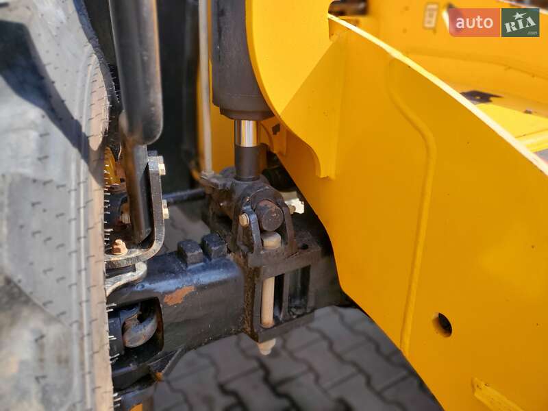 Телескопический погрузчик JCB 535-140 2015 в Ровно