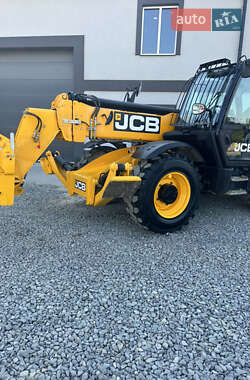 Телескопический погрузчик JCB 535-140 2015 в 