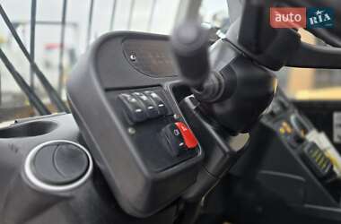 Телескопический погрузчик JCB 535-140 2015 в 