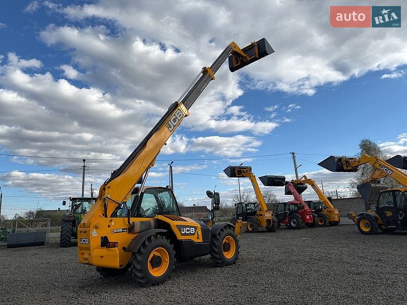 JCB 535-140 2014