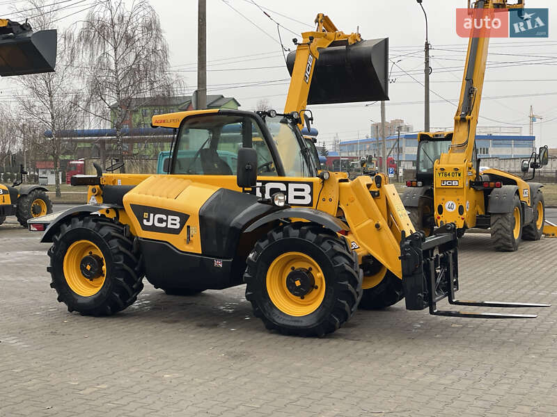 Телескопический погрузчик JCB 536-60 2013 в 