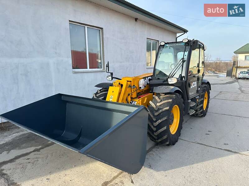 Телескопічні навантажувачі JCB 536/70 2012 в Луцьку