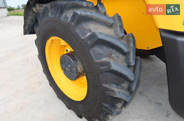 Телескопический погрузчик JCB 540-140 2019 в 