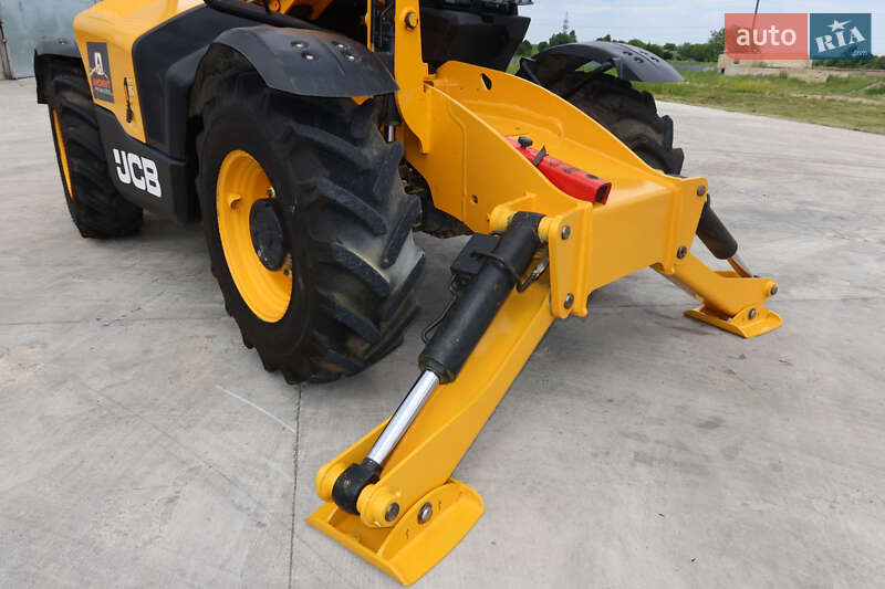 Телескопический погрузчик JCB 540-140 2019 в Бродах