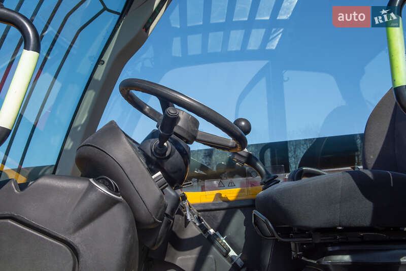 Подъемник телескопический JCB 540-170 2017 в Житомире