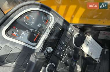 Телескопический погрузчик JCB 541-70 2011 в 