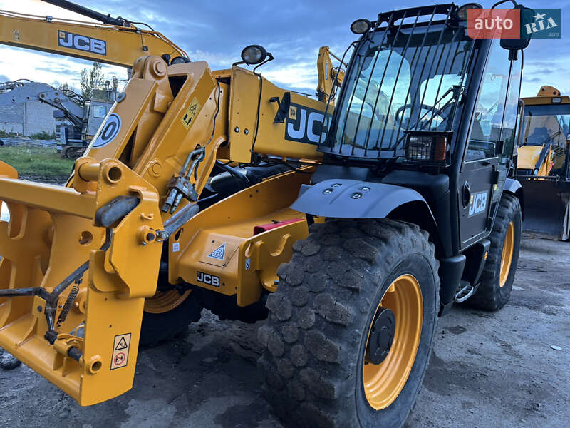 Телескопический погрузчик JCB 541-70 2009 в Львове