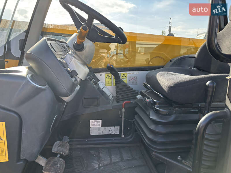 Телескопический погрузчик JCB 541-70 2009 в Львове