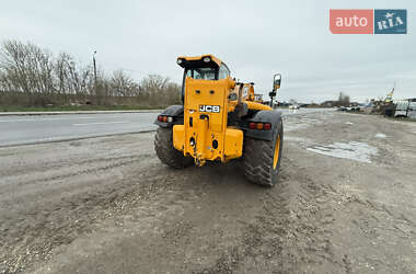 Телескопический погрузчик JCB 550-80 2012 в 