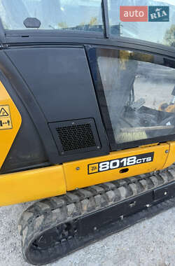Экскаватор погрузчик JCB 8018 2014 в 