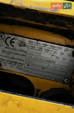 Гусеничный экскаватор JCB 8030 2012 в 