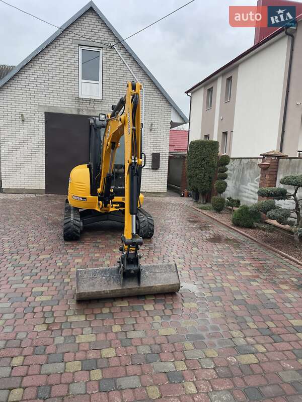 Міні-екскаватор JCB 8035 2013 в Луцьку