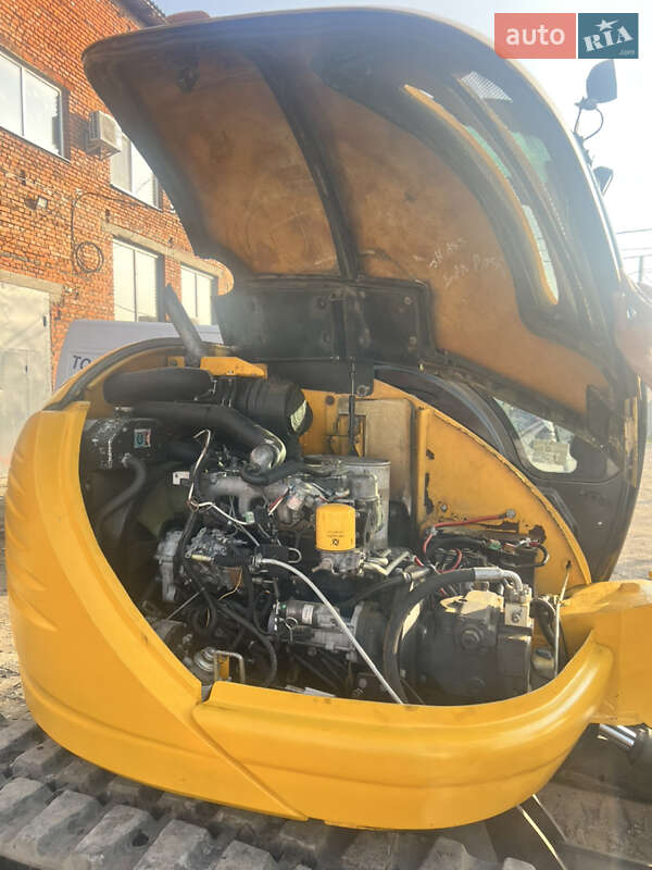 Экскаватор погрузчик JCB 8085 2005 в Львове