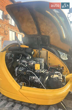 Экскаватор погрузчик JCB 8085 2005 в 
