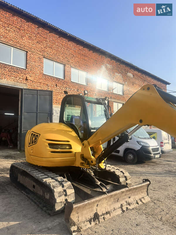 Экскаватор погрузчик JCB 8085 2005 в Львове