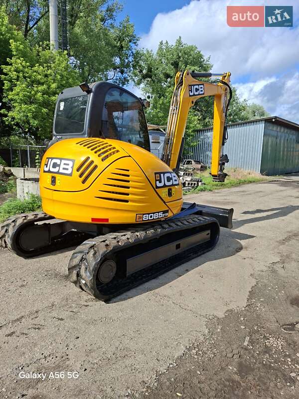 JCB 8085 2013