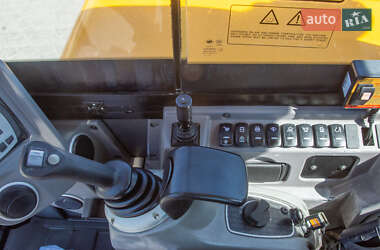 Гусеничний екскаватор JCB 85Z-1 2015 в 