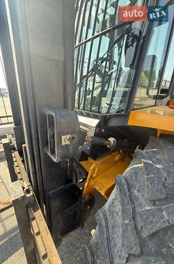 Вилочный погрузчик JCB 926 4 2015 в  фото 17 Вилочный погрузчик JCB 926 4 2015 в