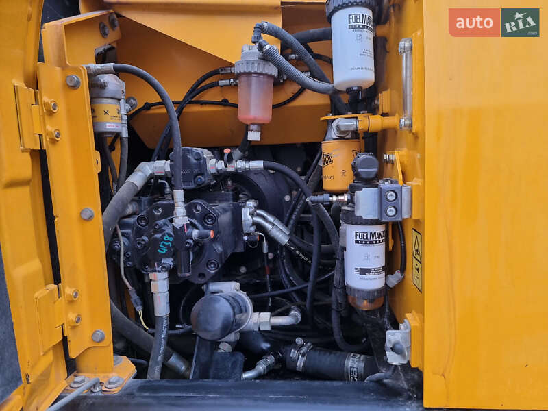 Гусеничный экскаватор JCB JS 130 2019 в Одессе