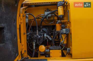 Гусеничный экскаватор JCB JS 130 2013 в 