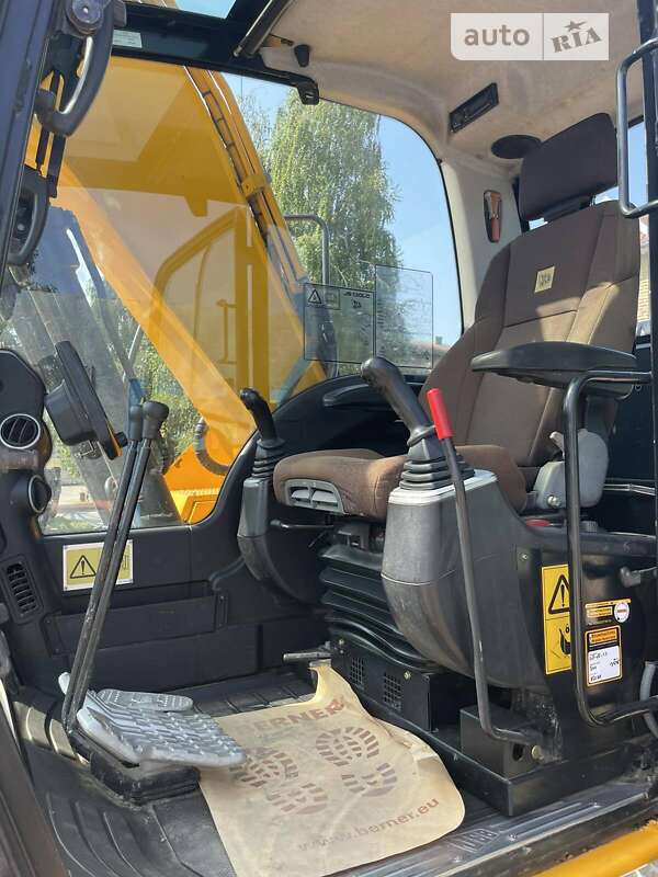 Гусеничний екскаватор JCB JS 130 2013 в Києві