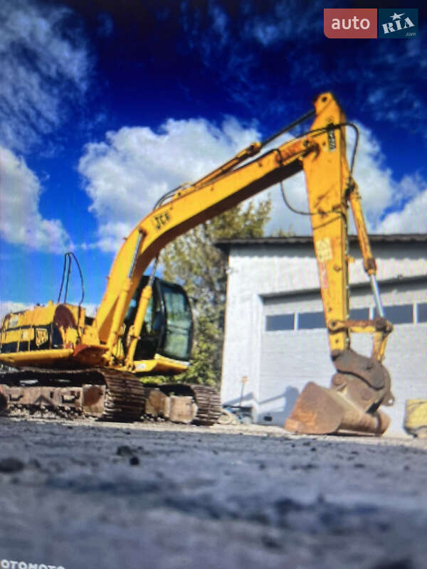 Гусеничный экскаватор JCB JS 130 2005 в 