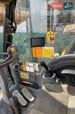 Колісний екскаватор JCB JS 130 2009 в Львові