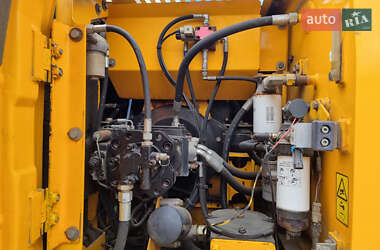 Гусеничный экскаватор JCB JS 130 2013 в 
