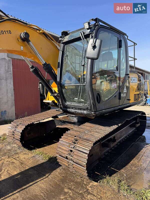 Гусеничный экскаватор JCB JS 130 2017 в Камне-Каширском