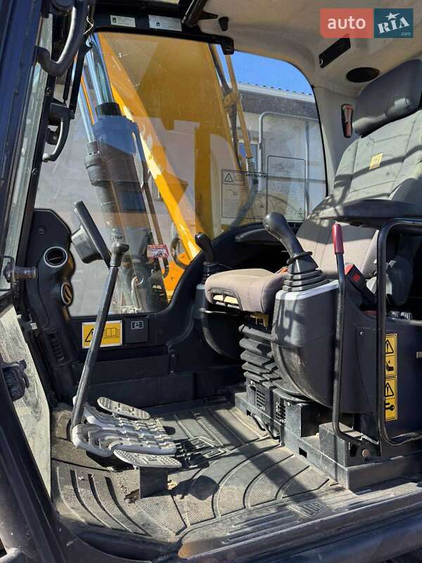 Гусеничный экскаватор JCB JS 130 2017 в Камне-Каширском