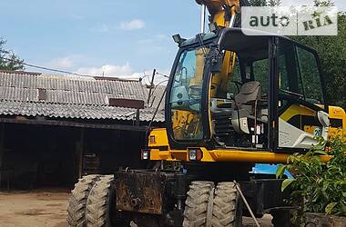 Колесный экскаватор JCB JS 145 2000 в Черновцах