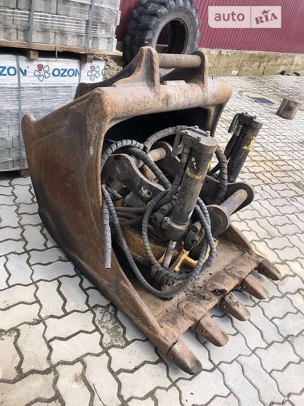 Колісний екскаватор JCB JS 145 2011 в Калуші