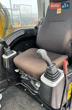 Колесный экскаватор JCB JS 145 2011 в Львове