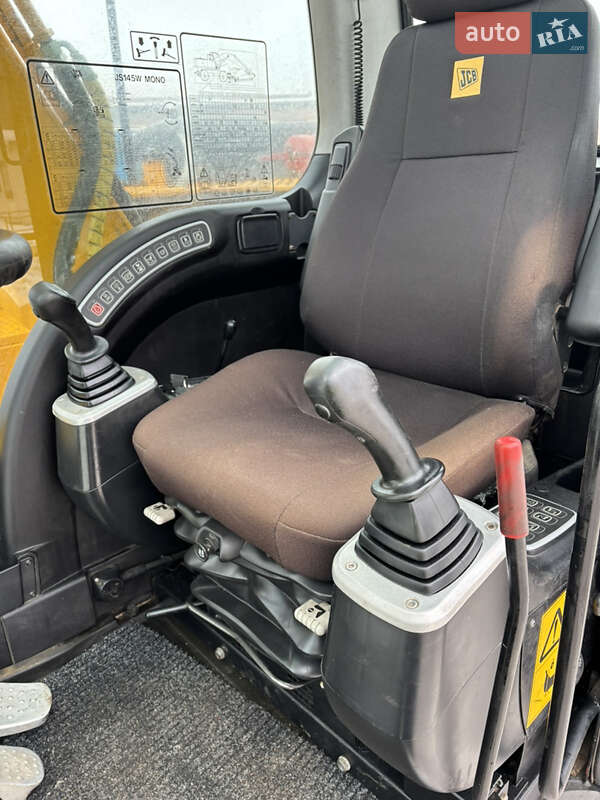 Колесный экскаватор JCB JS 145 2011 в Львове
