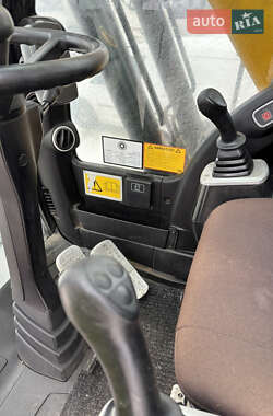 Колесный экскаватор JCB JS 145 2011 в Львове