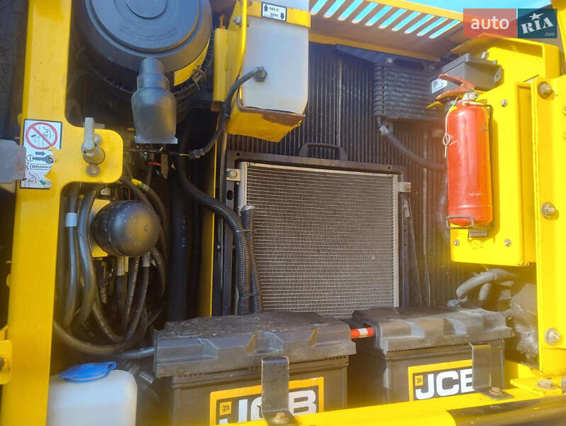 Колісний екскаватор JCB JS 145 2012 в Львові