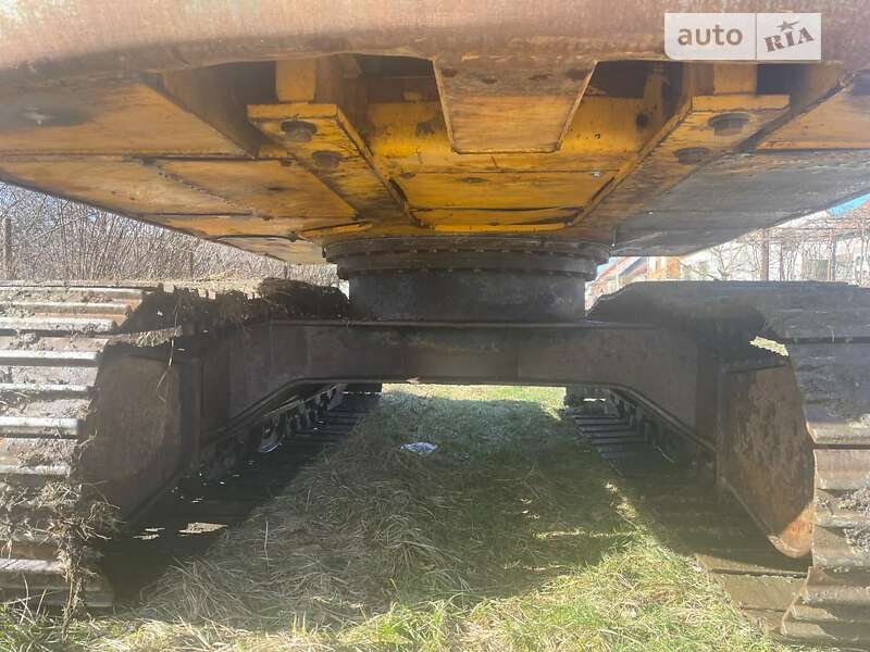 Гусеничный экскаватор JCB JS 160 2003 в Хусте