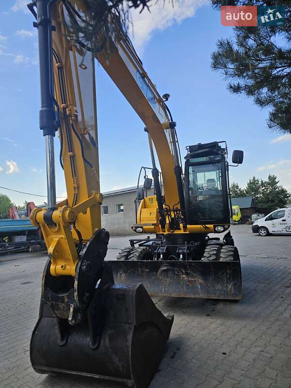 Колесный экскаватор JCB JS 175 2011 в Бучаче